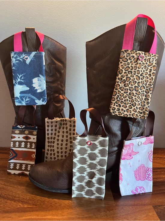 Accessories - Cash and Card Wallet!